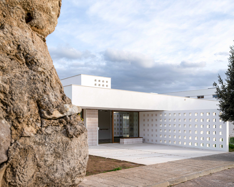 Fotografía de arquitectura interior del Centro de día Alaior