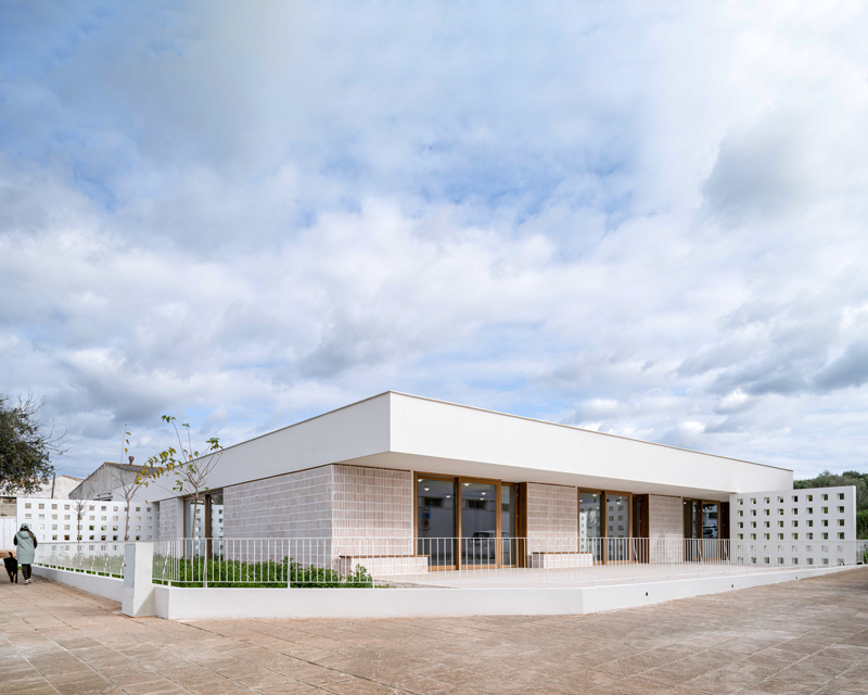 Fotografía de arquitectura interior del Centro de día Alaior
