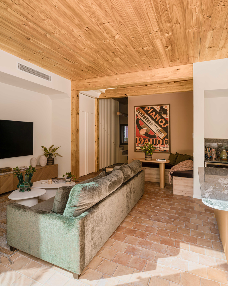 Casa de Madera y Barro con madera laminada y barro tradicional mallorquín